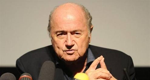 بلاتر يبعث بالتهنئة للنجمة بعد الفوز بالدوري اللبناني